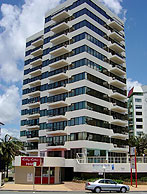 Beachfront Towers - Tourism Brisbane